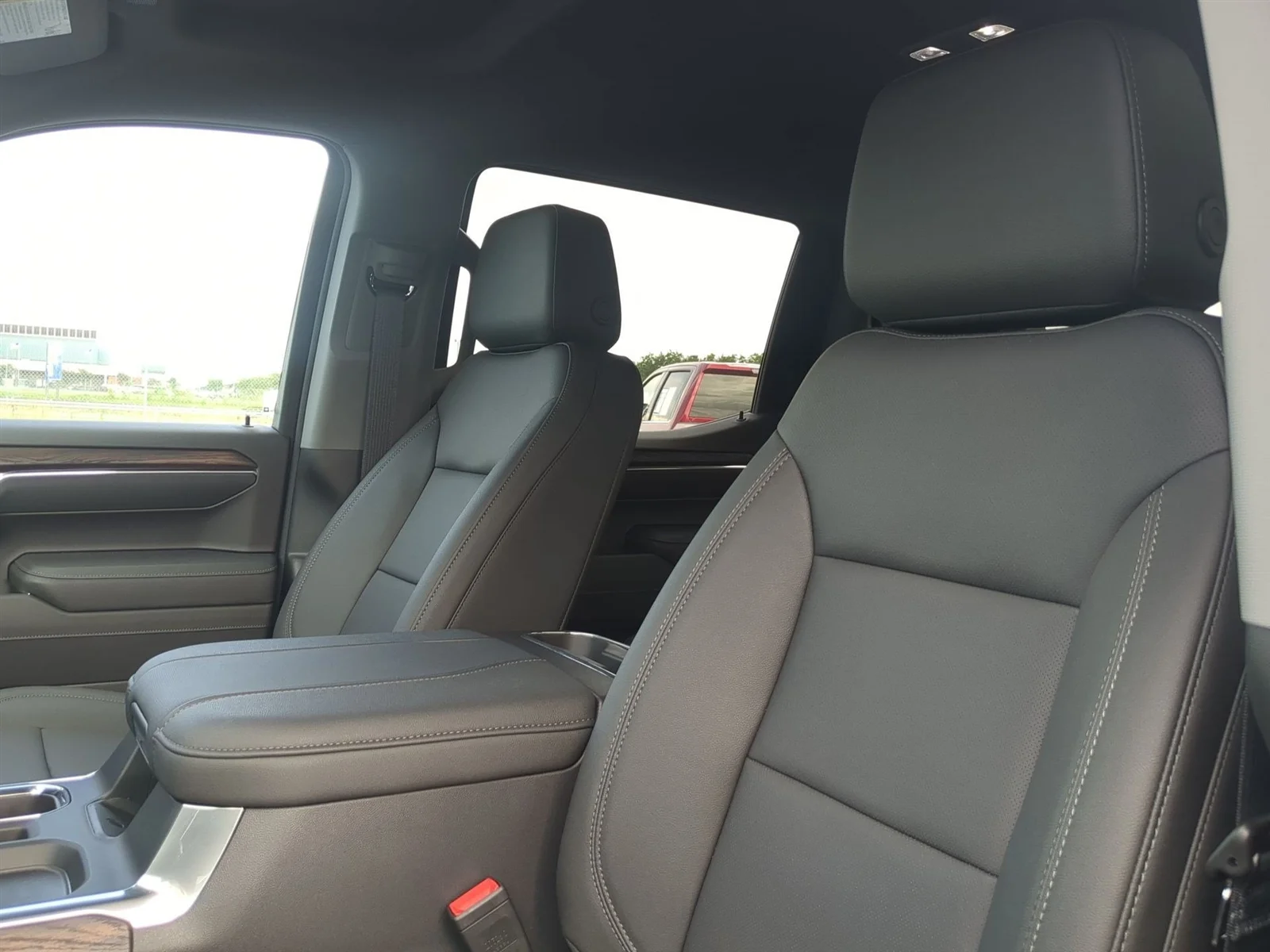 New 2026 Onyx Black GMC SLT image 43