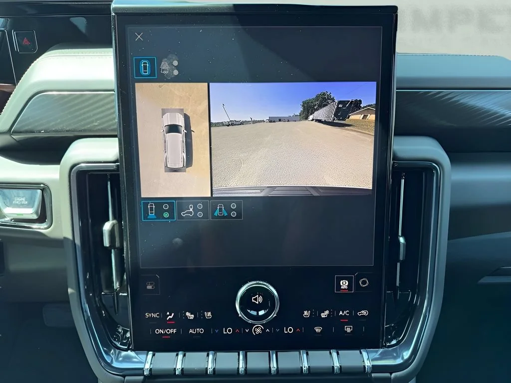 New 2026 Summit White GMC AT4 image 24