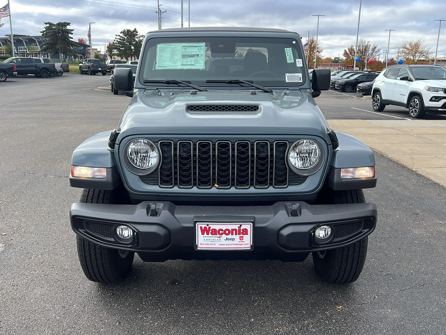 New 2025 Anvil Clear-Coat Exterior Paint Jeep Sport S image 3