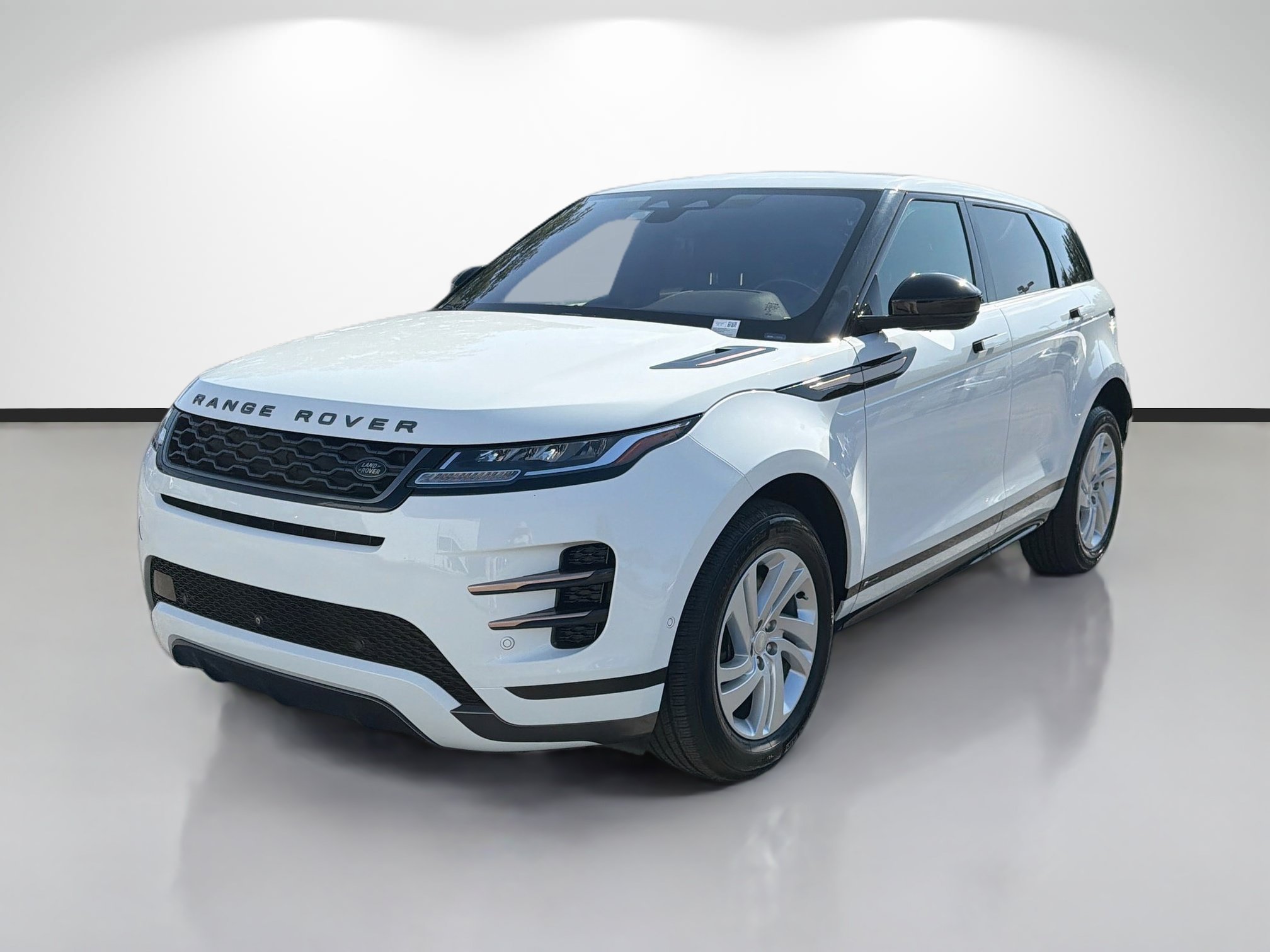 Used 2021 Fuji White Land Rover R-Dynamic S image 7