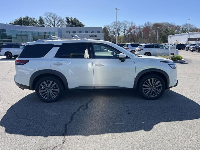 Used 2023 White Nissan SL image 3