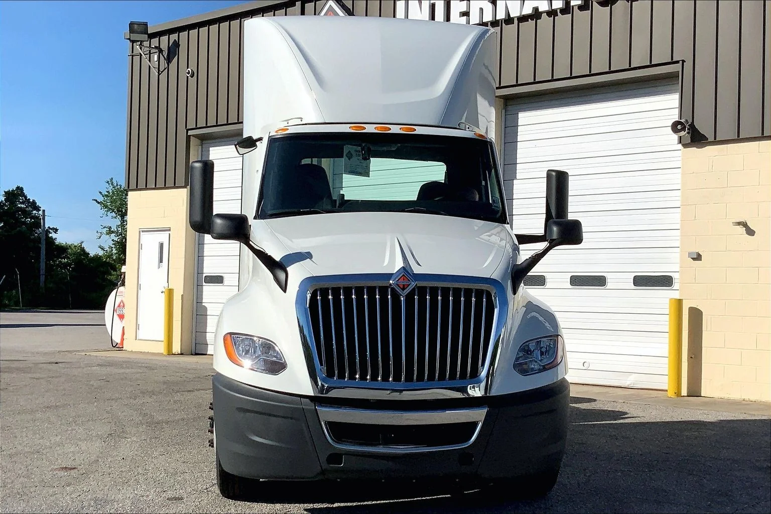Used 2021 WHITE International  image 2