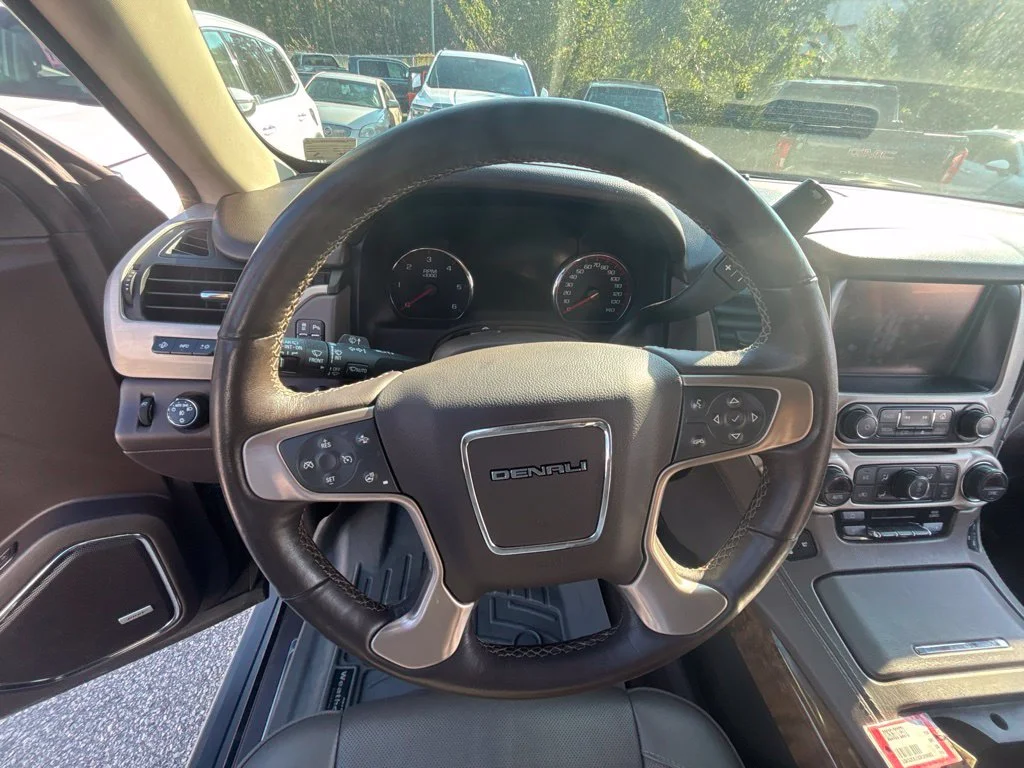 Used 2016 Black GMC Denali image 13