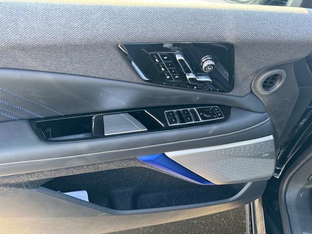 2026 Cadillac OPTIQ V-Series - Photo 15