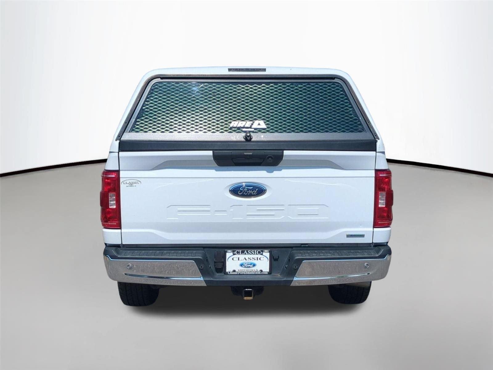 Used 2022 Oxford White Ford XLT image 4