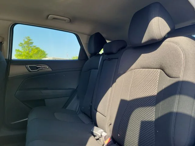 New 2026 Snow White Pearl Kia LX image 9