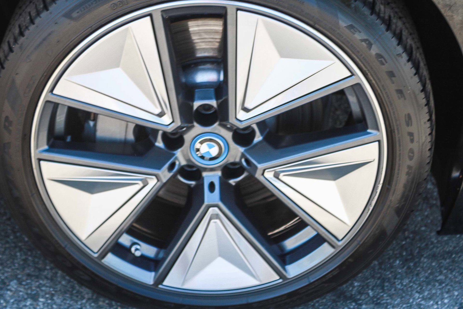 Used 2023 Black Sapphire Metallic BMW eDrive40 image 11