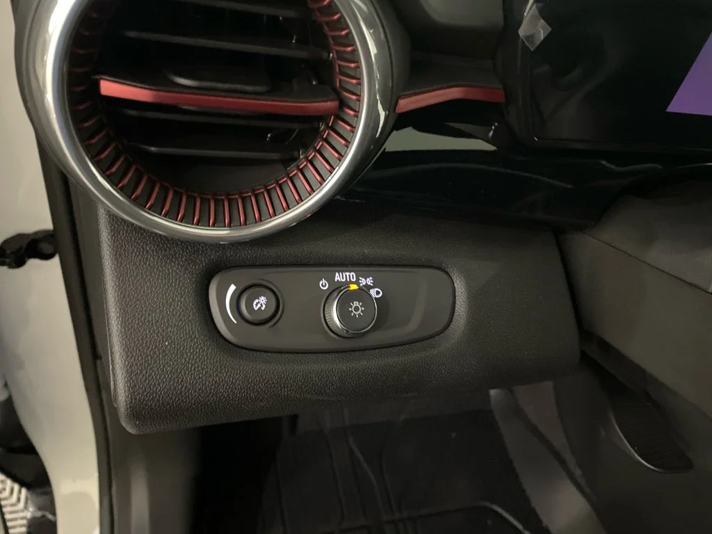 2026 Chevrolet Trax RS - Photo 12