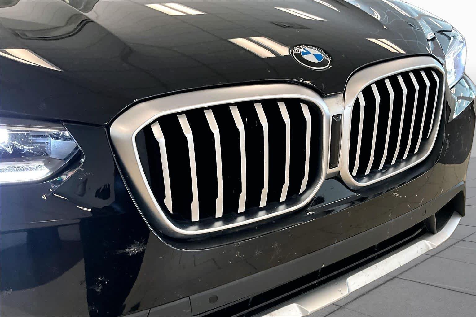 Used 2024 Jet Black BMW sDrive30i image 29