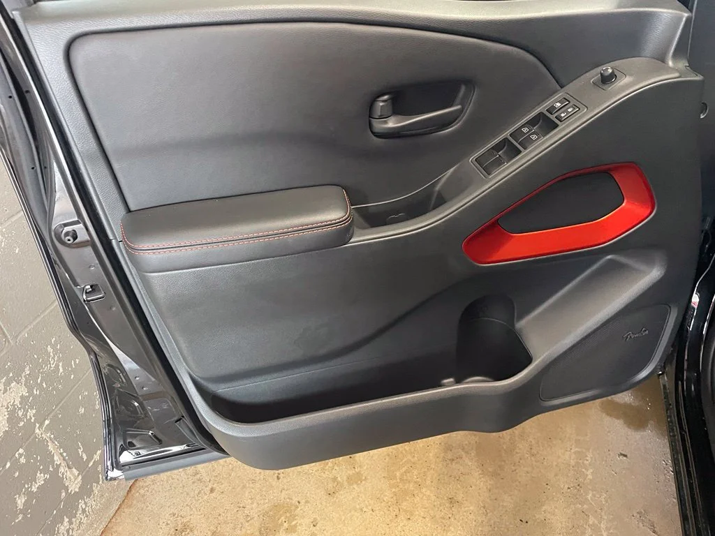 Used 2026 Black Nissan PRO-X image 9