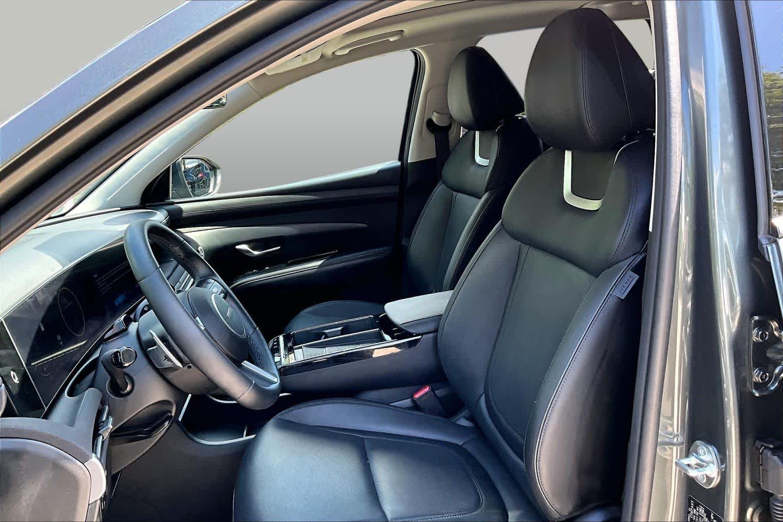 Used 2025 Amazon Gray Hyundai Limited image 8