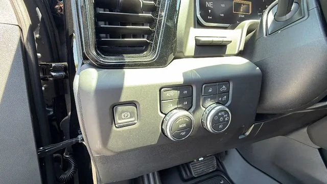 New 2026 Onyx Black GMC AT4 image 17