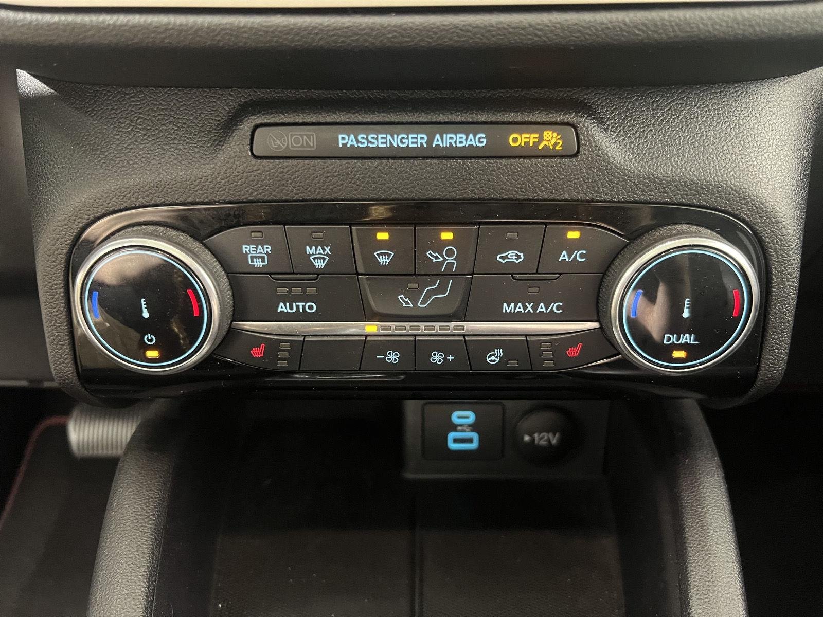 Used 2022 Agate Black Ford SEL image 19