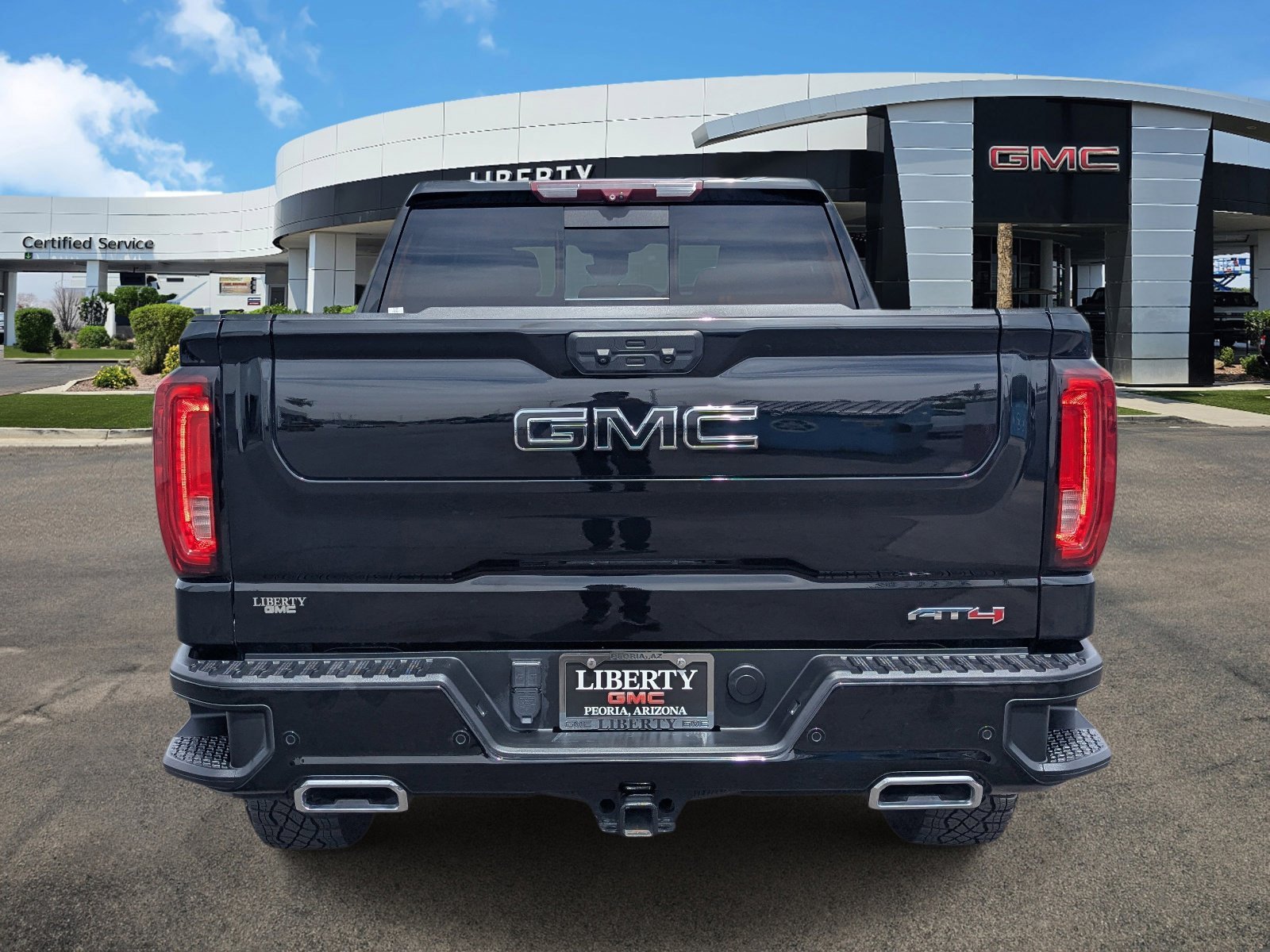 Used 2024 Onyx Black GMC AT4 image 32