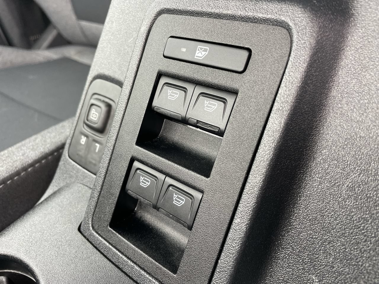 Used 2022 Cactus Ford Base image 16