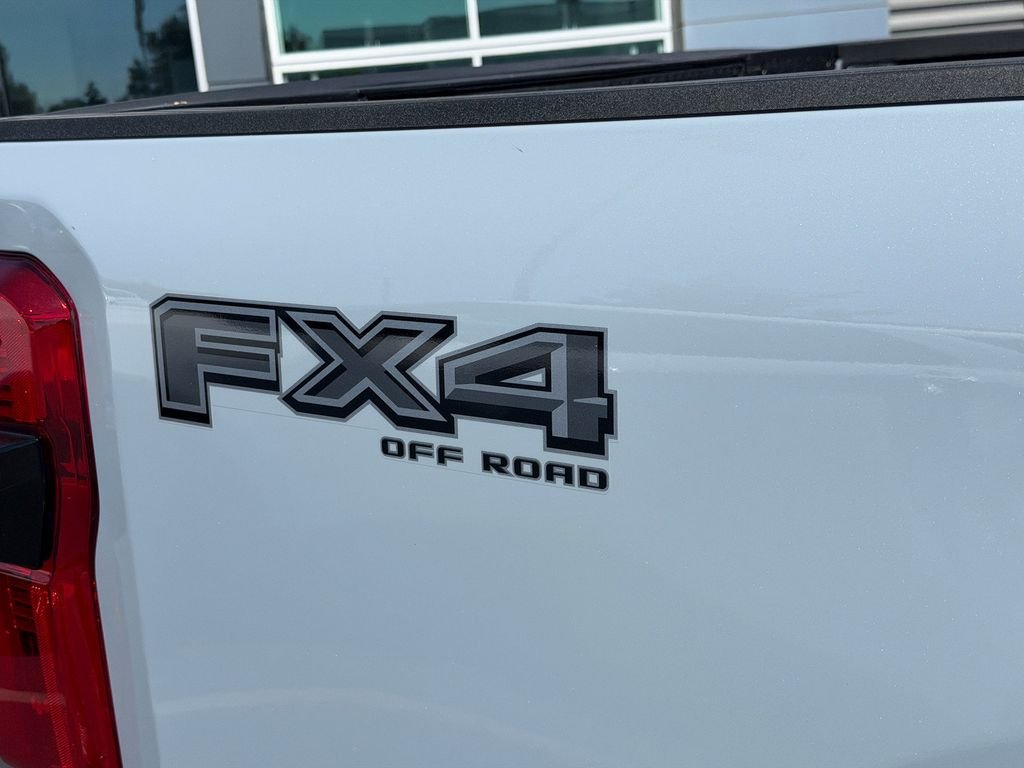 New 2026 Glacier Gray Metallic Tri-Coat Ford F-250® Lariat® image 9