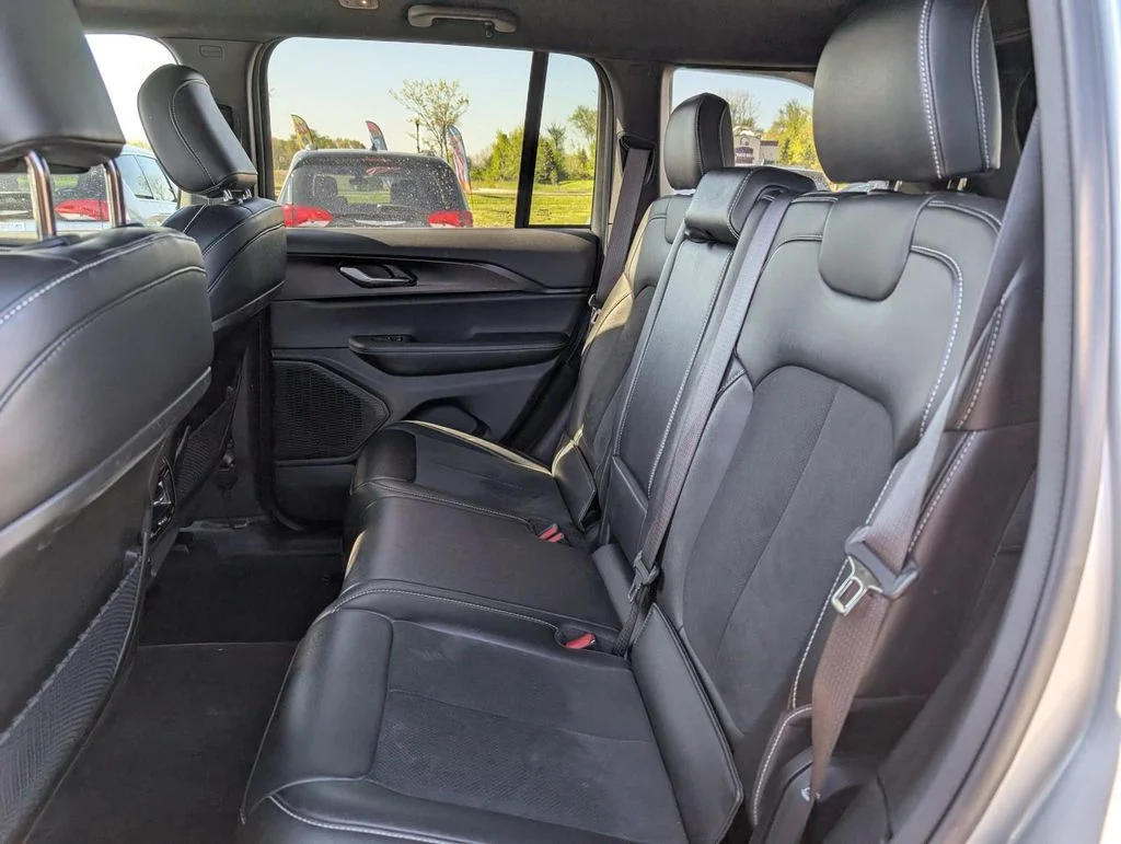 Used 2025 Silver Jeep Altitude image 11