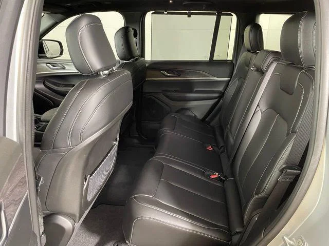 2025 Jeep Grand Cherokee Limited - Photo 40