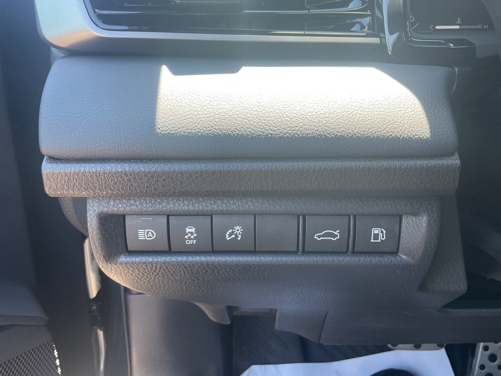 2026 Toyota Camry XSE - Photo 21