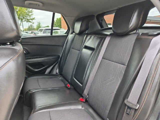 Used 2018 Gray Chevrolet LT image 21