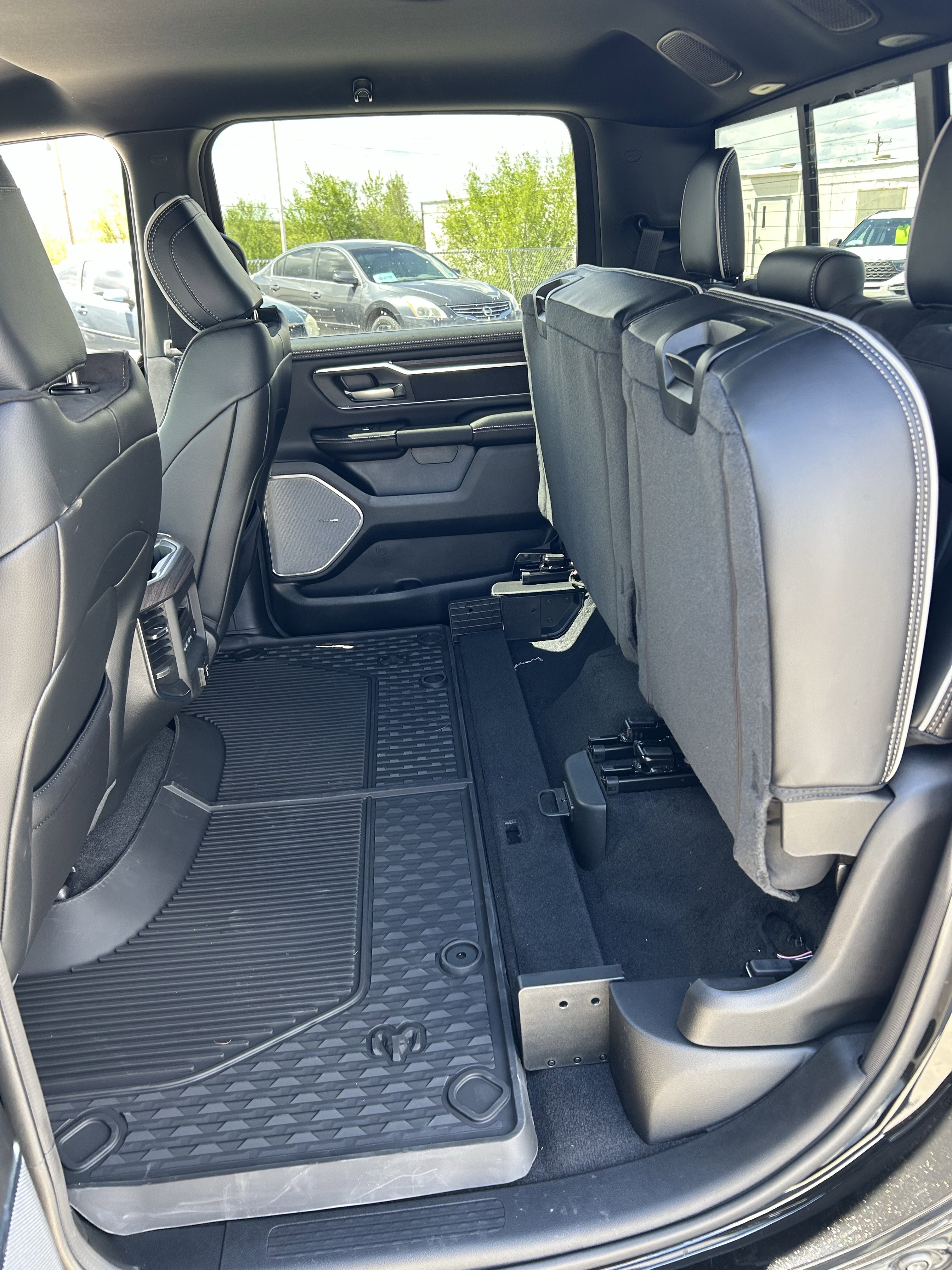 New 2026 Diamond Black Crystal Pearlcoat Ram Laramie image 18