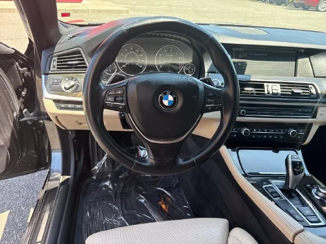 Used 2011 Dark Graphite BMW 550i image 17
