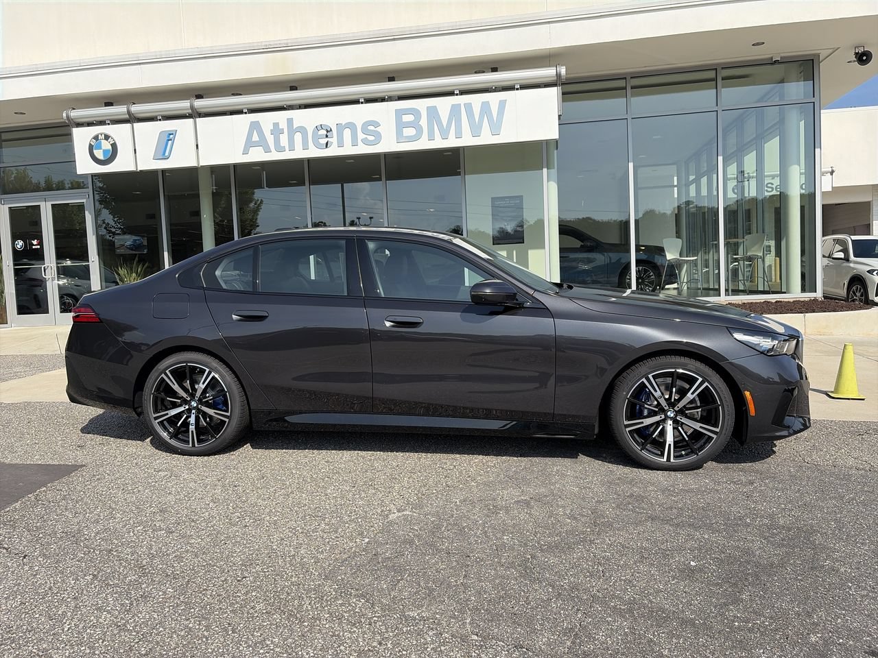 Used 2027 Dark Graphite Metallic BMW 530i image 9