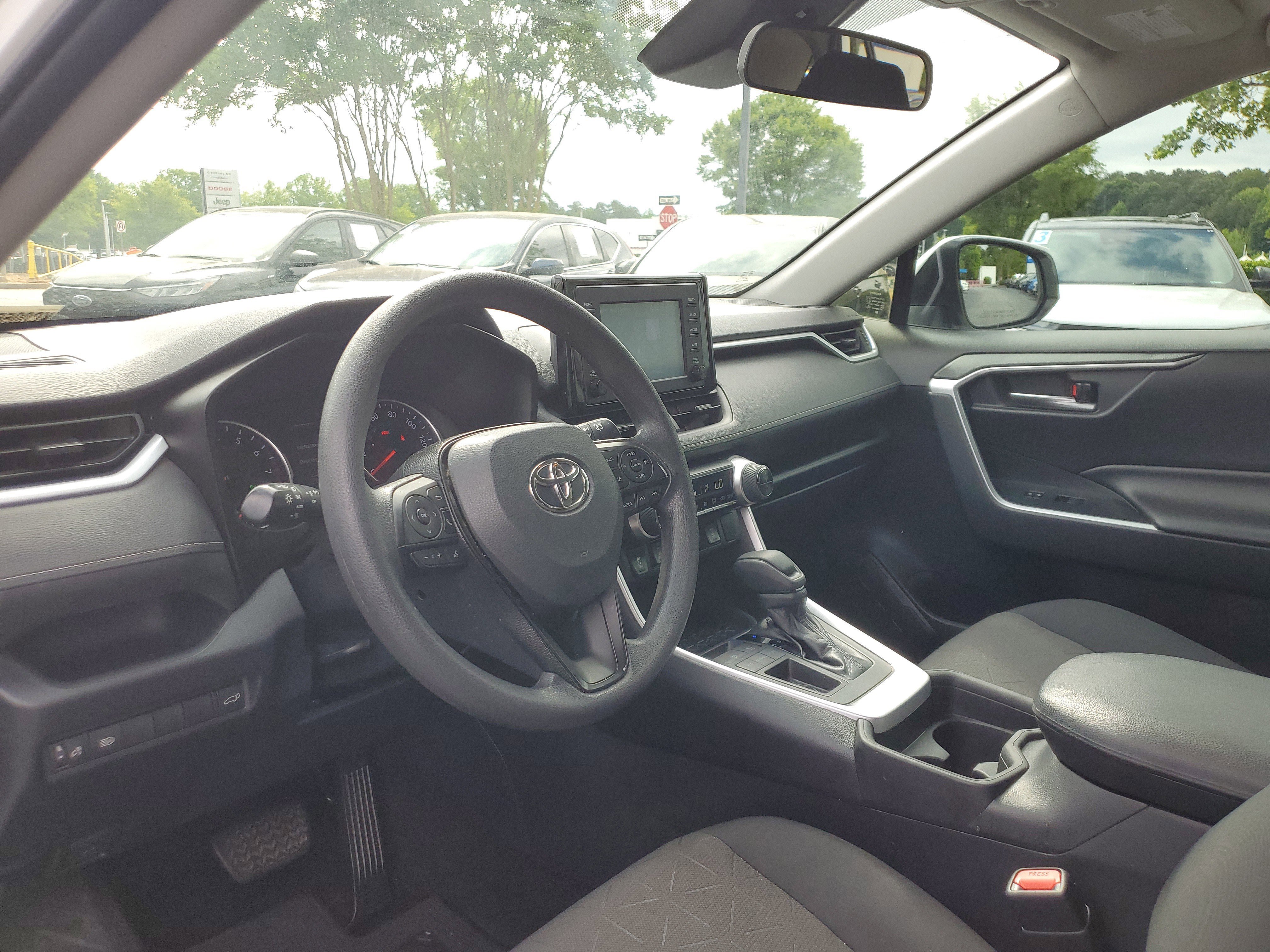 Used 2019 Super White Toyota XLE image 17