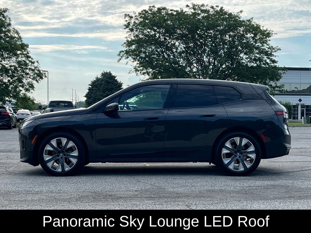 Certified Used 2024 Gray BMW xDrive50 image 4