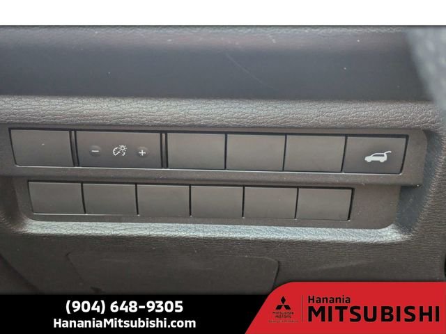 Used 2024  Mitsubishi  image 26