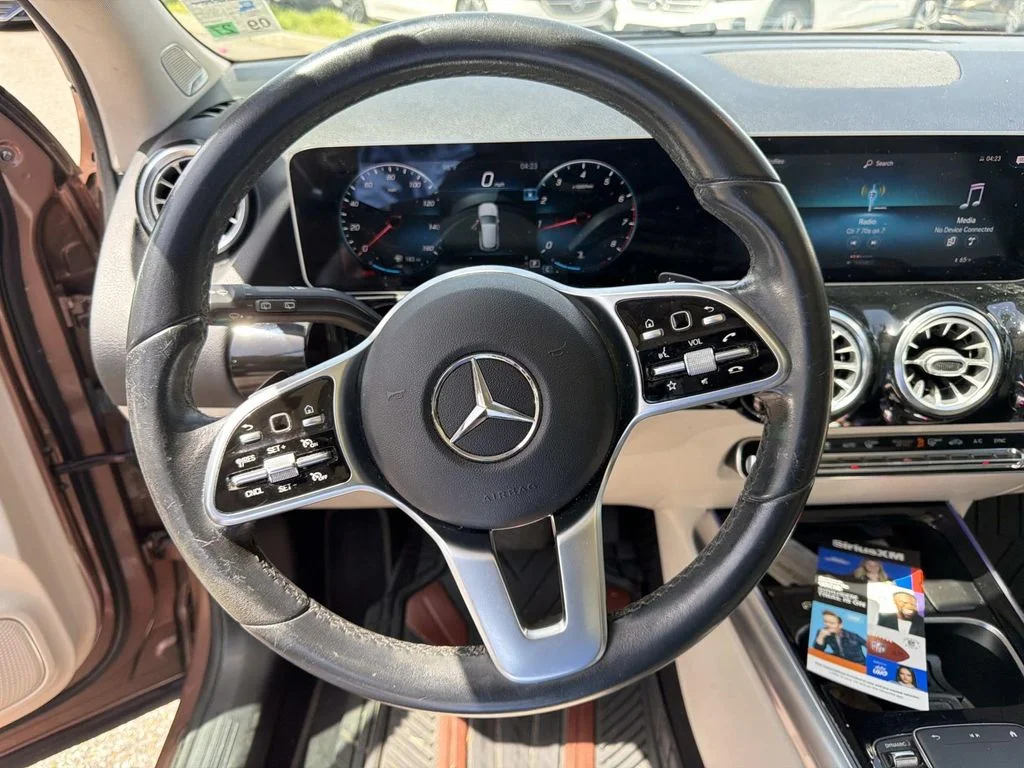 Used 2021 Red Mercedes-Benz GLA 250 image 22
