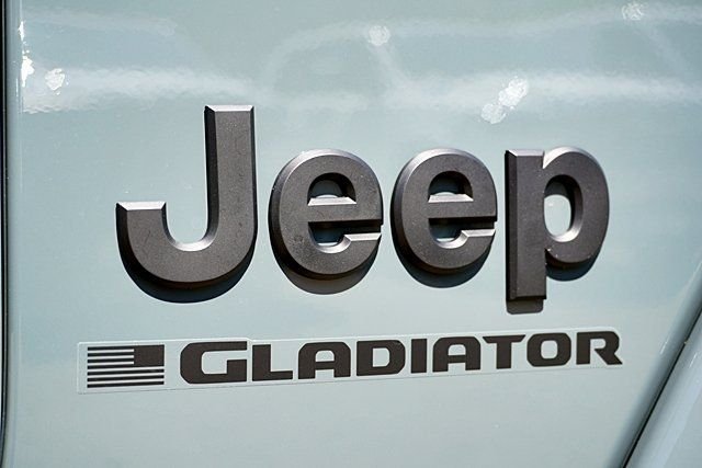 New 2025 Anvil Clear-Coat Exterior Paint Jeep Sport S image 11