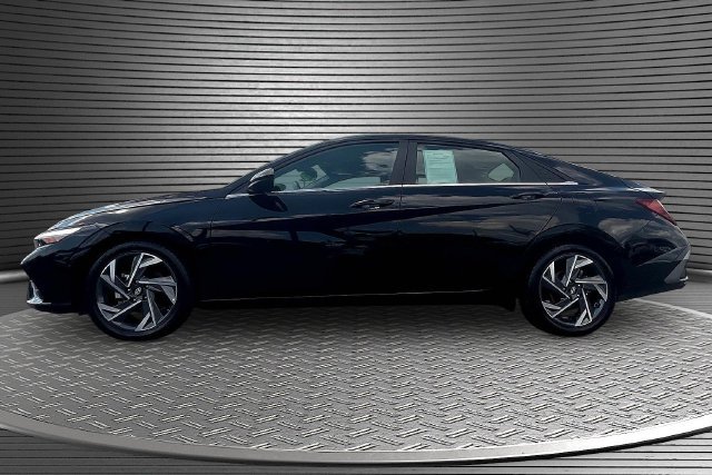 2025 Hyundai Elantra SEL - Photo 8