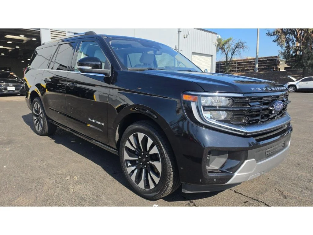 Used 2025 Agate Black Metallic Ford Platinum image 2