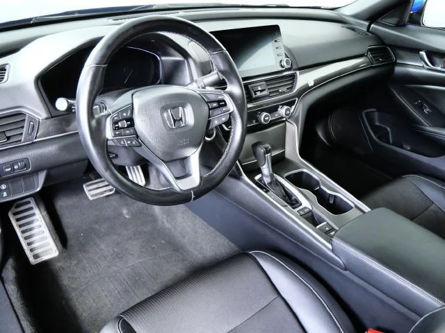 Certified Used 2018  Honda Sport image 3