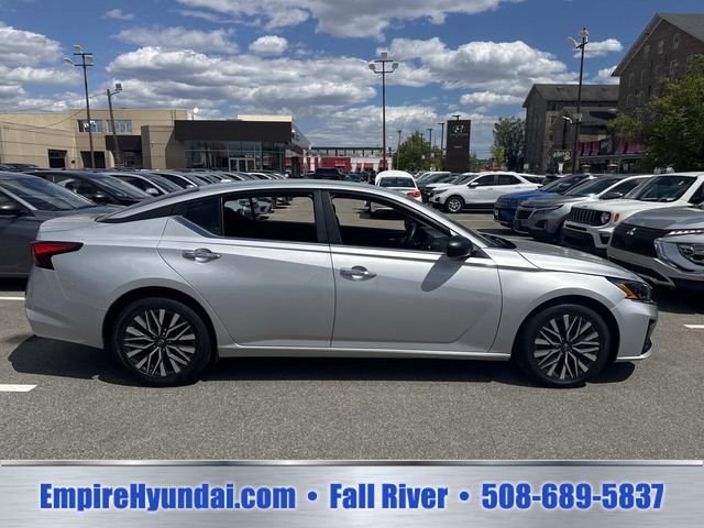Used 2024 Brilliant Silver Metallic Nissan 2.5 SV image 3