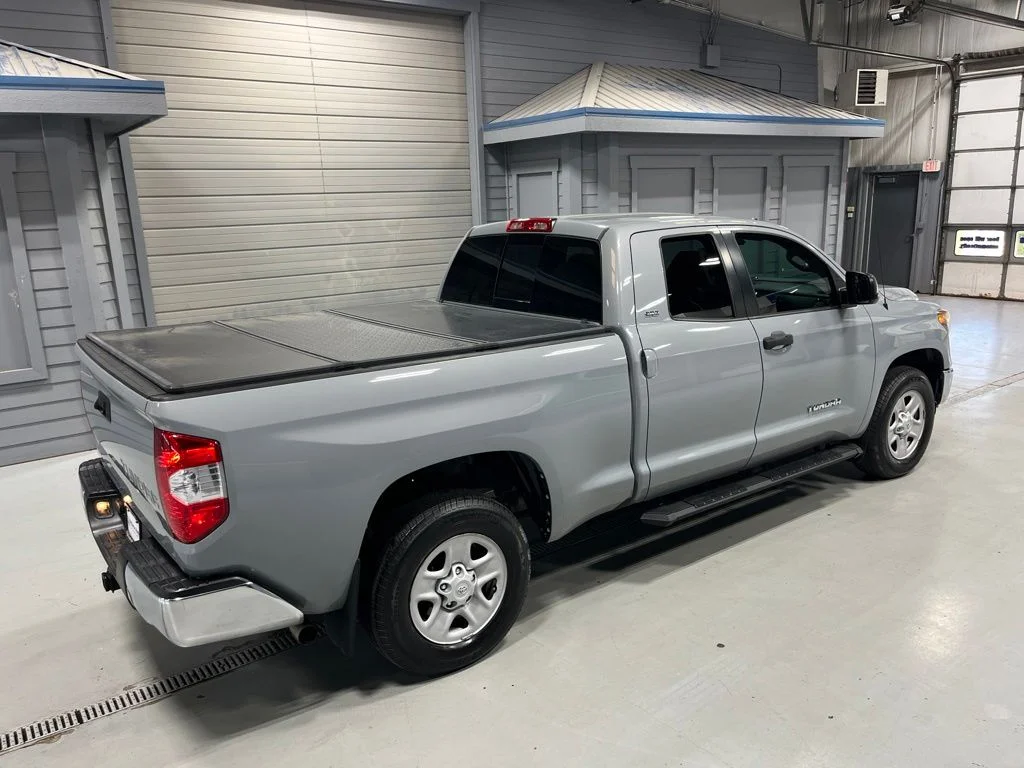 Used 2019 Gray Toyota SR5 image 9