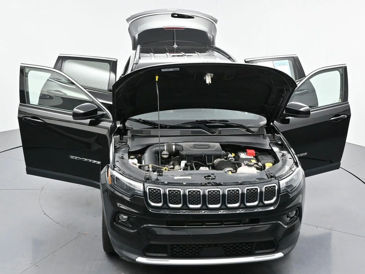 Used 2023 Diamond Black Crystal Pearlcoat Jeep Limited image 41