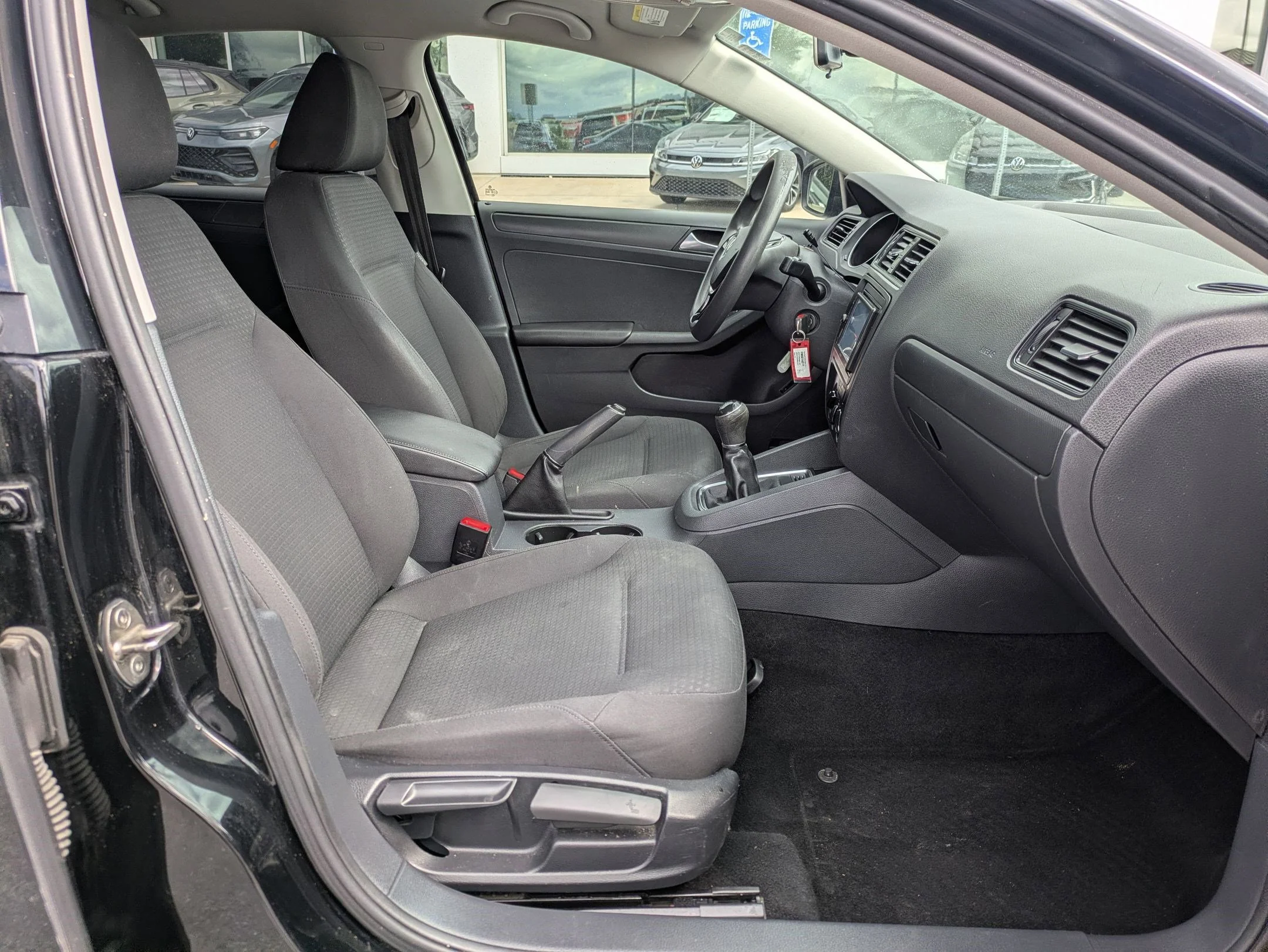 Used 2015 Black Volkswagen 2.0L Base image 28