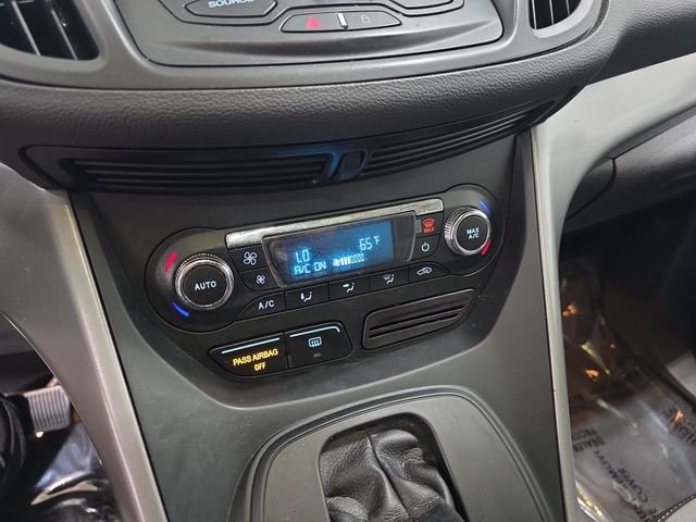 Used 2015 Black Ford SE image 28