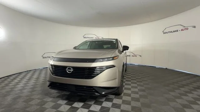 New 2026 Champagne Silver Metallic Nissan Platinum image 3