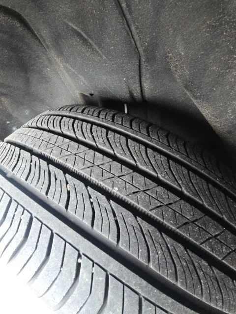 Used 2023 Black Buick Essence image 10