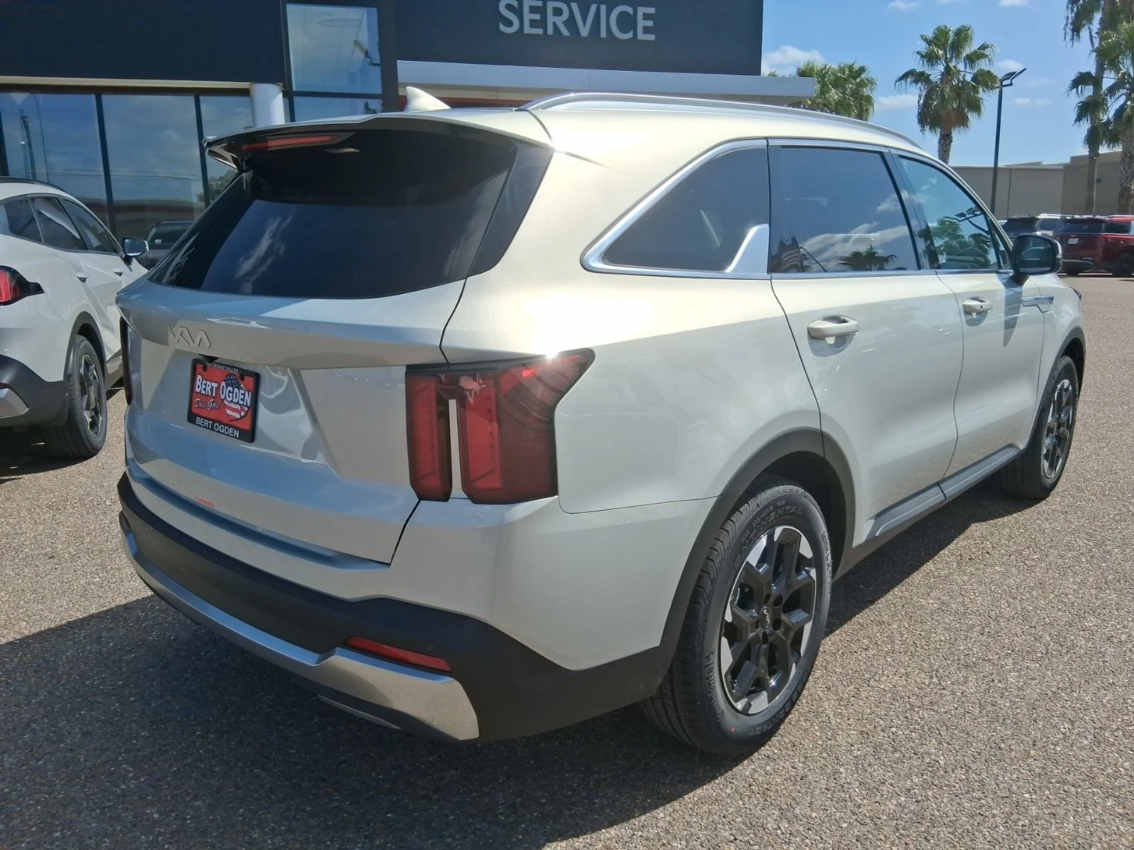 New 2026 White Kia S image 4