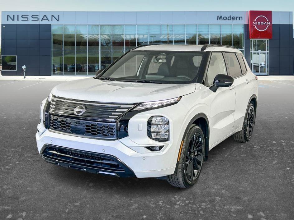Used 2026 Alpine Frost Nissan Platinum image 1