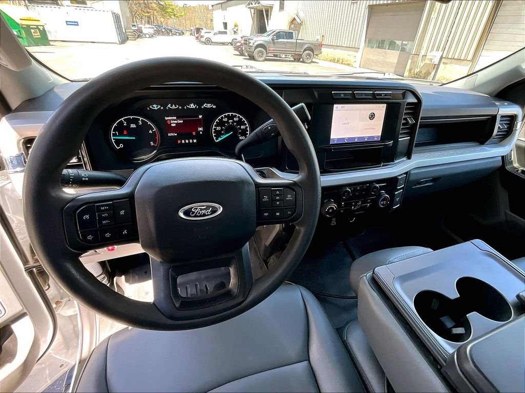 Used 2024 Oxford White Ford XL image 21