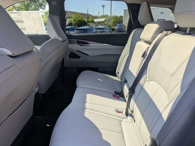 New 2027 HARBOR GRAY INFINITI Luxe FWD image 14