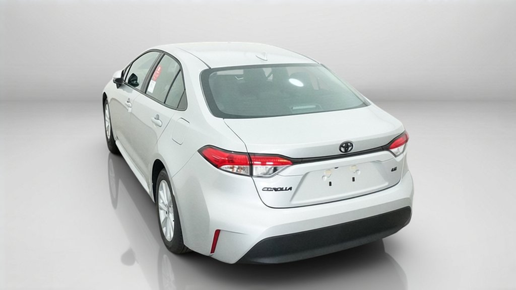 New 2027 Classic Silver Metallic Toyota LE image 13