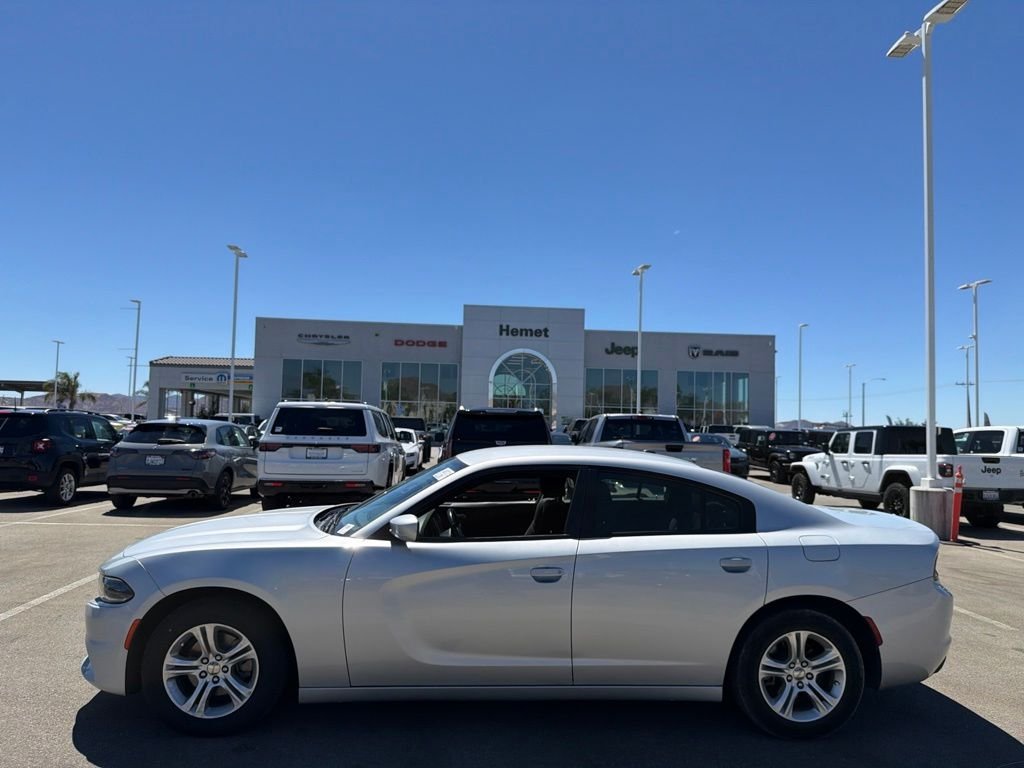 Used 2022 Silver Dodge SXT image 8