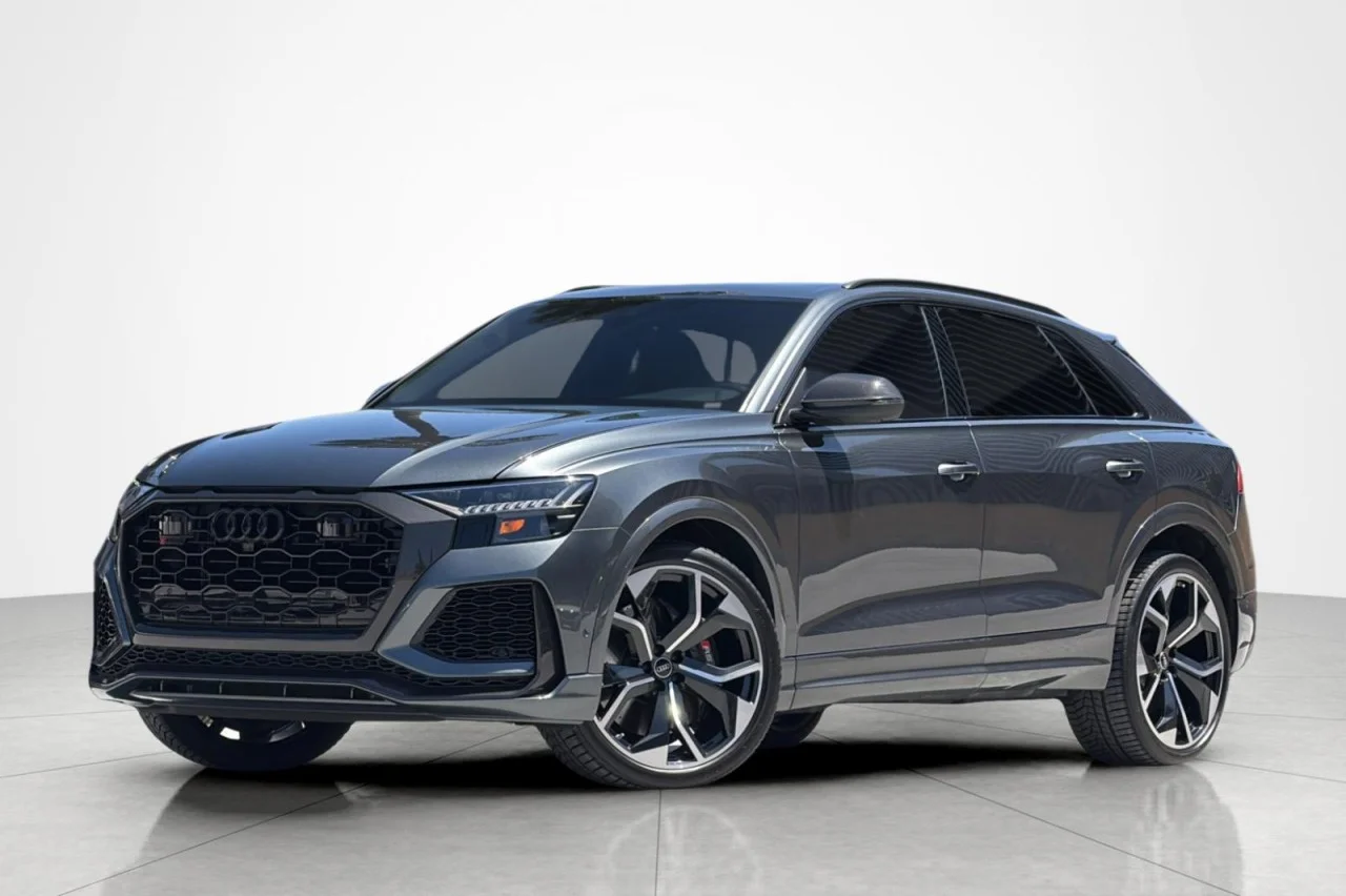 2023 Audi RS Q8 -'s photo