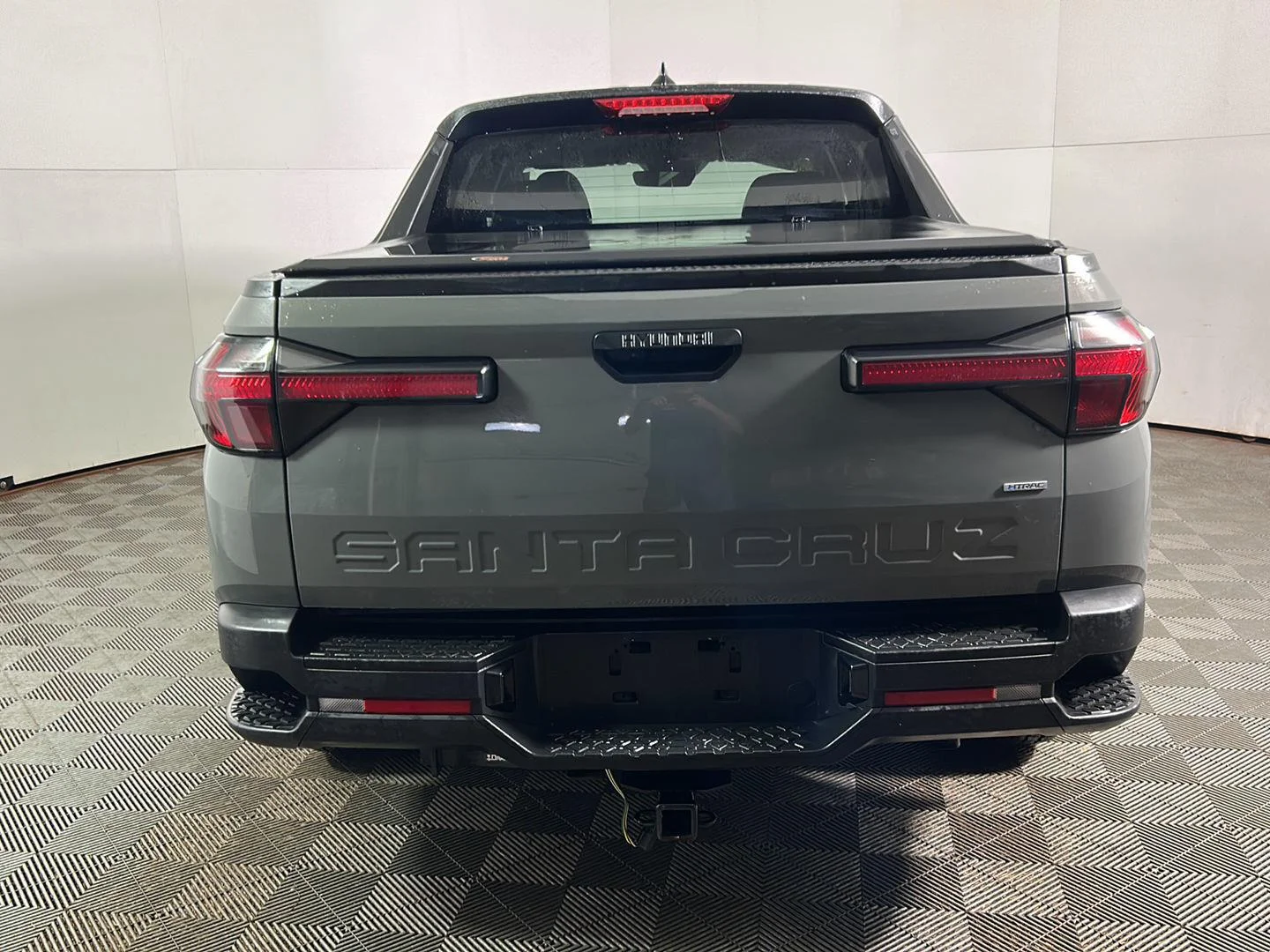 Used 2024 Hampton Gray Hyundai SE image 7